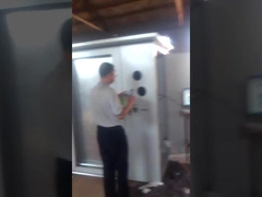 bottiglia di plastica che ricicla macchina